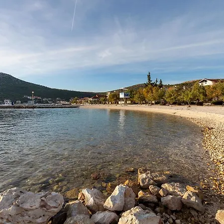 Apartman Davor & Davorka Marina