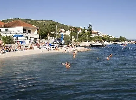 Davor & Davorka Apartment *