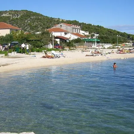 Apartment Davor & Davorka Marina